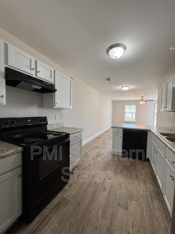 Foto del edificio - 200 Walnut Hill Dr