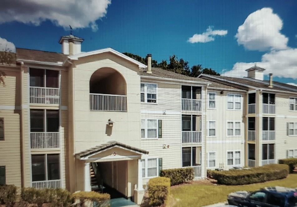 Primary Photo - 18113 Back Stretch Ln