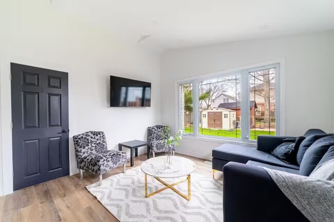 Photo du bâtiment - 186 Crowland Ave