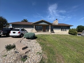 Building Photo - 4676 N Dwight Dr