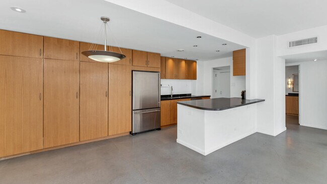 Foto del edificio - 207 W Clarendon Ave