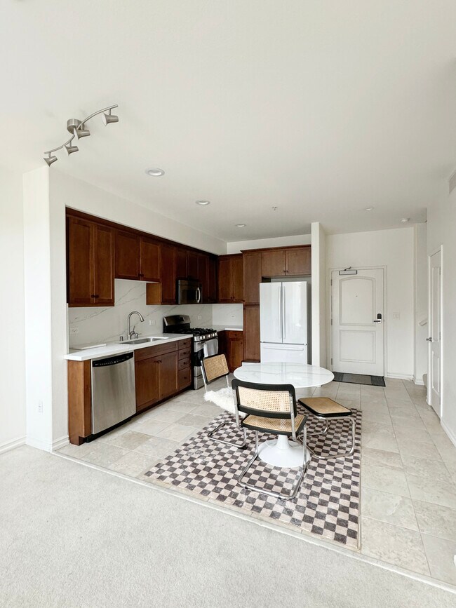 Foto del edificio - 629 Traction Ave
