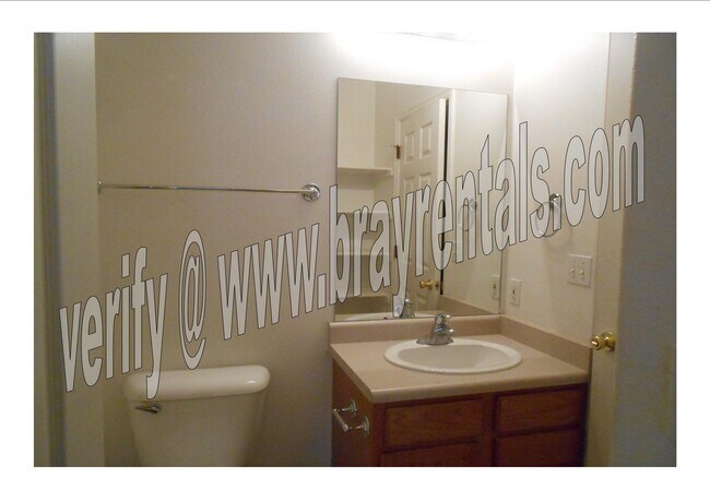 Foto del edificio - 2491 Fountain Greens Pl