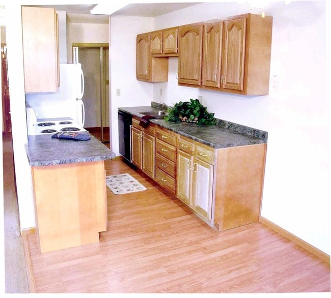Building Photo - Edgewood Apartments