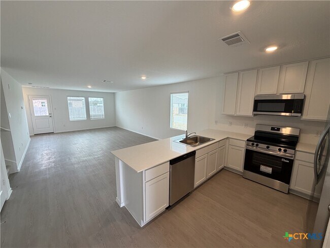 Foto del edificio - 1102 Campbellton Dr