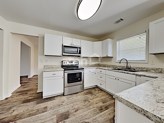 Building Photo - 2631 Bald Cypress Dr