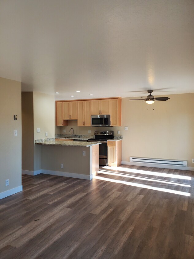 1330 Laurel St Unit 6, San Carlos, CA 94070 Apartment for Rent in San