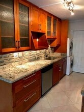 Building Photo - 2900 Banyan St