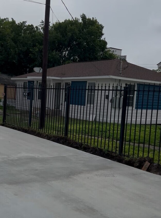 Foto principal - 1704 Sam Wilson St
