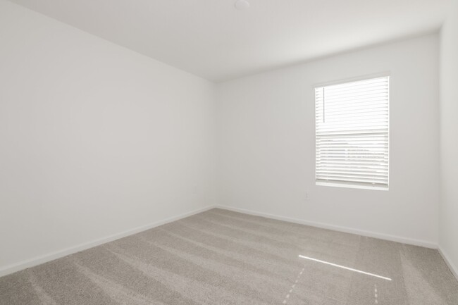 Foto del edificio - 2478 McKinley Dr