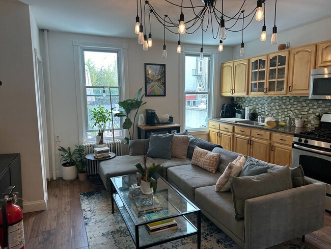 Living - 172 Bedford Ave