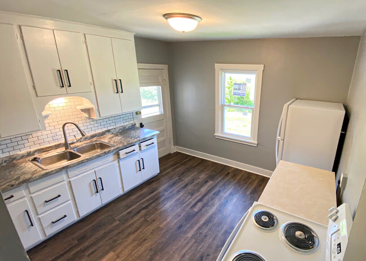 Kitchen - 206 John St