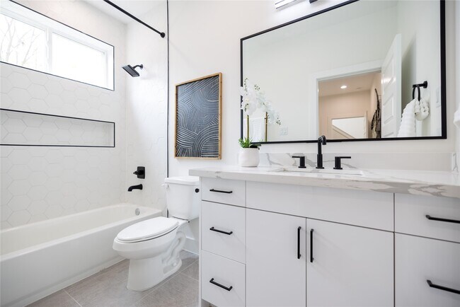 Foto del edificio - 4008 Yellowstone Blvd