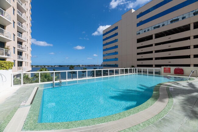 Foto del edificio - 1551 N Flagler Dr
