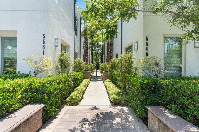 Building Photo - 5544 Palm Dr