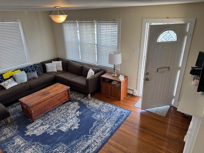 Foto del edificio - 7811 Ventnor Ave