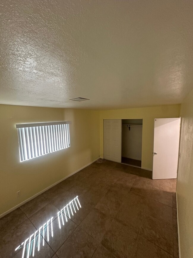 Foto del edificio - 2509 Magnet St