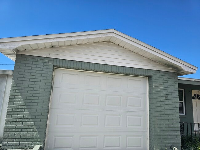 Building Photo - 1433 Brightwell Dr