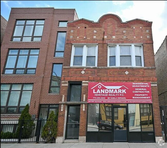 Building Photo - 3649 W Montrose Ave