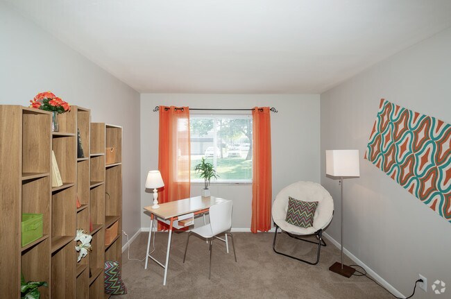 2BR, 1BA - 1000 SF - Oak Park