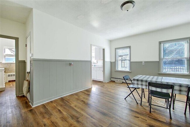 Building Photo - 68 Division St