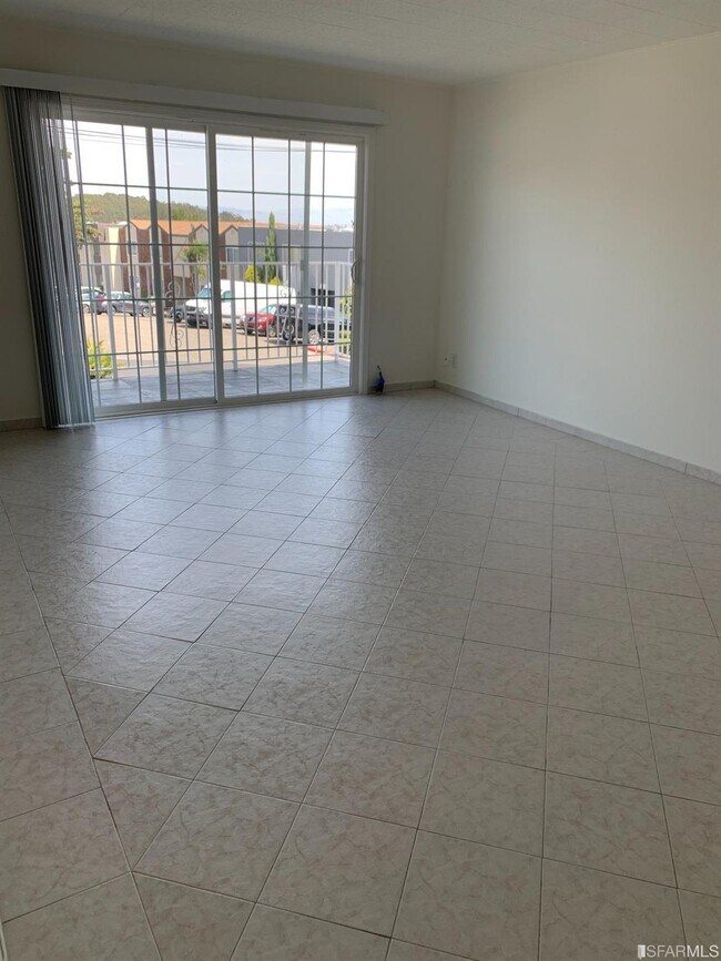 Foto del edificio - 3590 Crestmoor Dr
