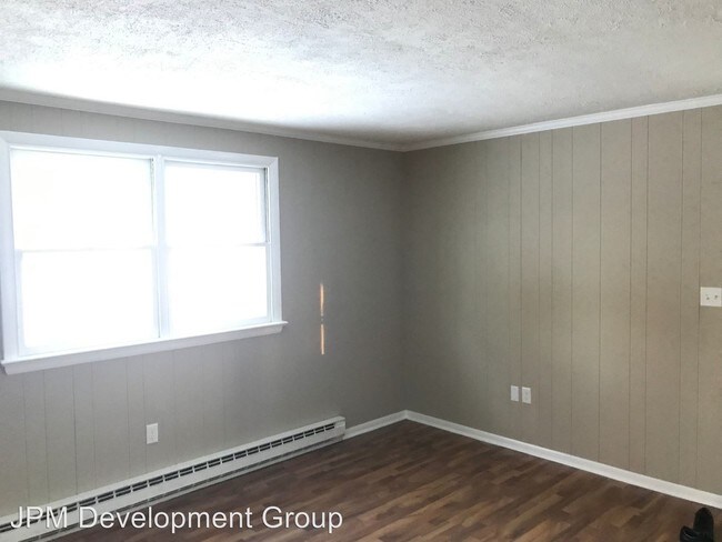 Building Photo - 3 br, 1.5 bath House - 200 Swarthmore Dr