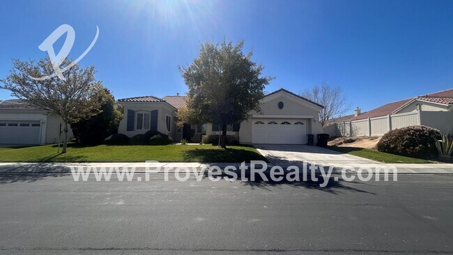 Foto del edificio - 5 Bed, 4 Bath Apple Valley Home In a Gated...