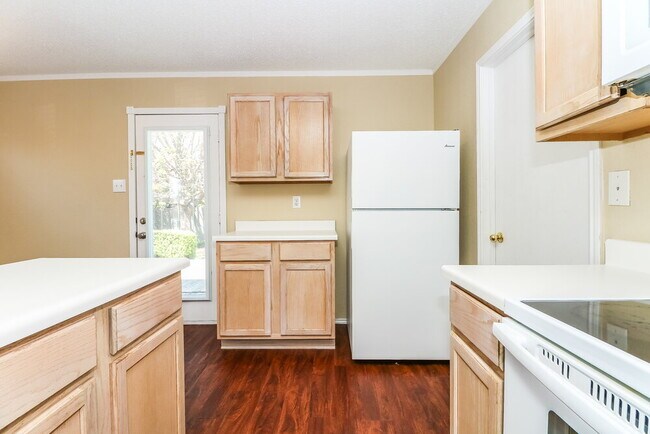 Building Photo - 8608 Serenity Way