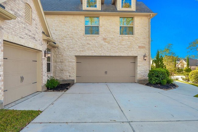 Building Photo - 1821 Lily Meadows Dr