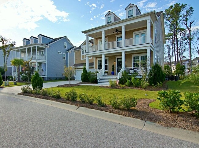 Building Photo - 6 Bedroom 5 Bath House in Dunes West - Mou...