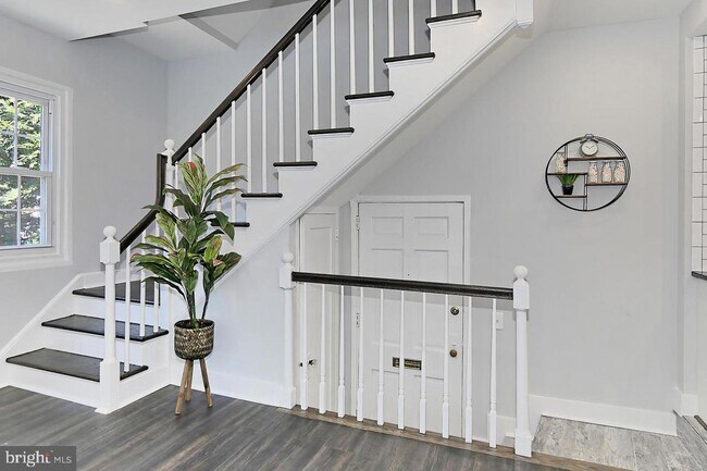Building Photo - 3215 Ravensworth Pl
