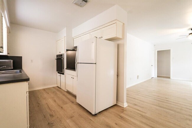 Foto del edificio - 5539 Darnell St