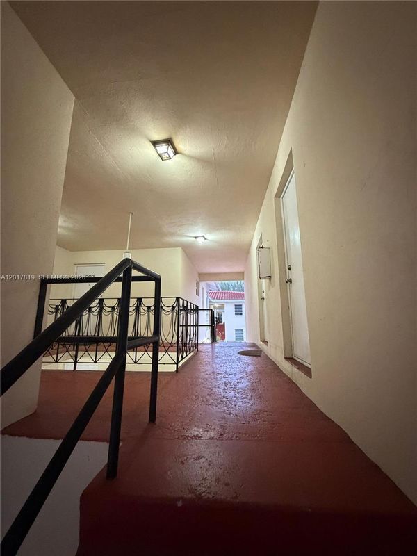 Foto del edificio - 2591 NE 55th Ct
