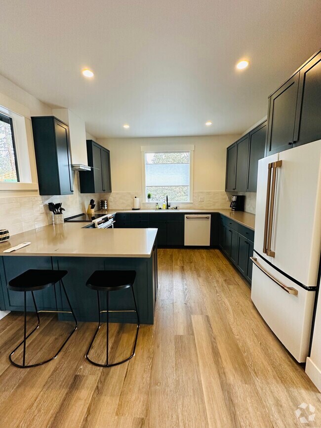 Woodriver Village Apartments under 2,500 Bend, OR 1 Rentals