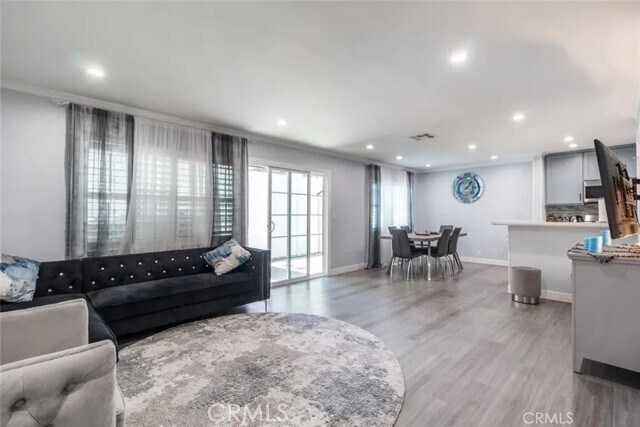 Building Photo - 7046 De Celis Pl