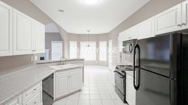 Building Photo - 1475 Far Dr