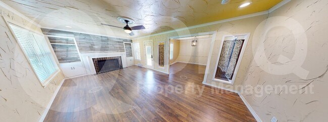 Building Photo - 6458 Royal Ln