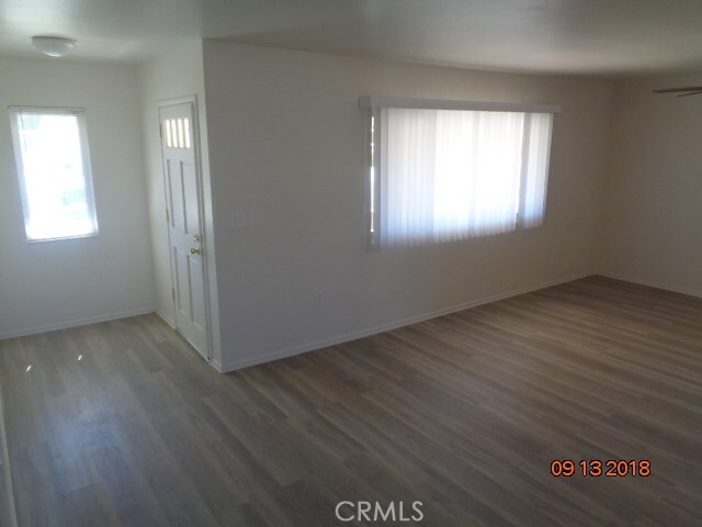 Foto del edificio - 28813 Snead Dr