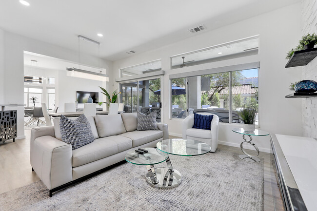 Foto del edificio - 78568 Autumn Ln