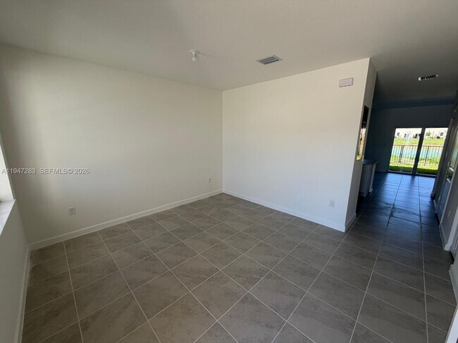 Foto del edificio - 2732 SE 26th Ave