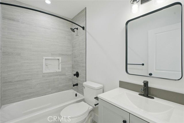 Foto del edificio - 14016 Hubbard St