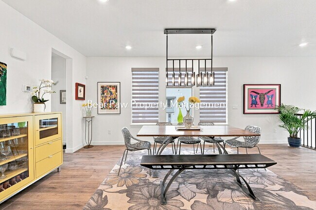 Foto del edificio - "Discover Spacious Elegant House in Morrison!