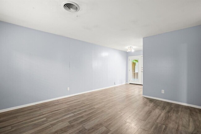 Foto del edificio - 2021 Wheless Ln