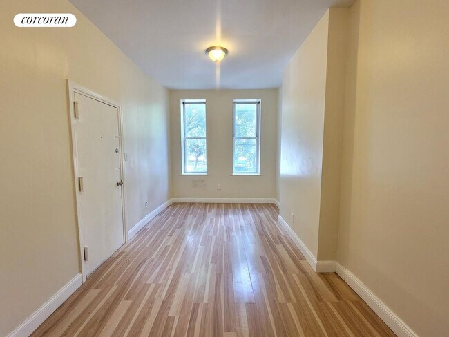 Foto del edificio - 656 MacDonough St