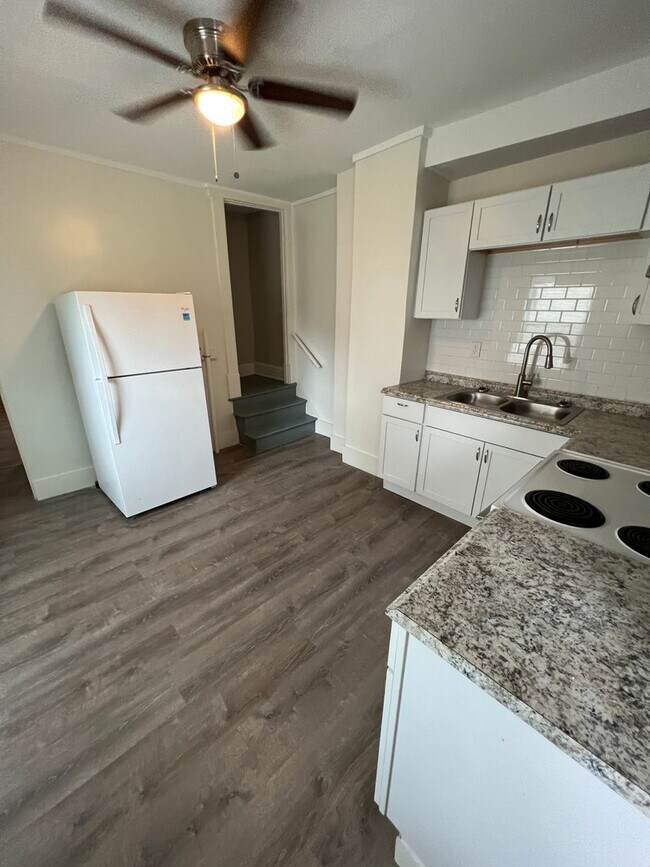 Foto del edificio - 490-492 E Morrill Ave