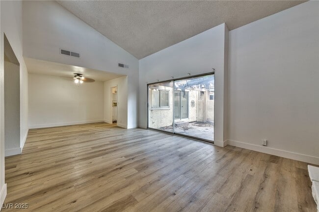 Building Photo - 4308 E Gretna Green Ct