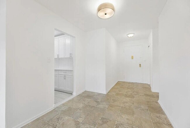 Foto del edificio - 88-08 151st Ave