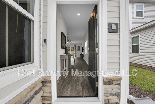 Foto del edificio - 107 Firefly Cir