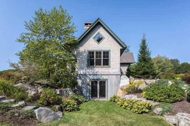 Foto del edificio - 378 Mill Rd